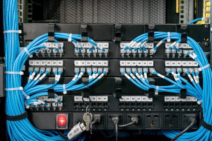 Is Cable Management Important For Server Racks? - RackSolutions